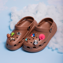 Clog Plataforma Country (Acompanha 8 Pins Especiais)