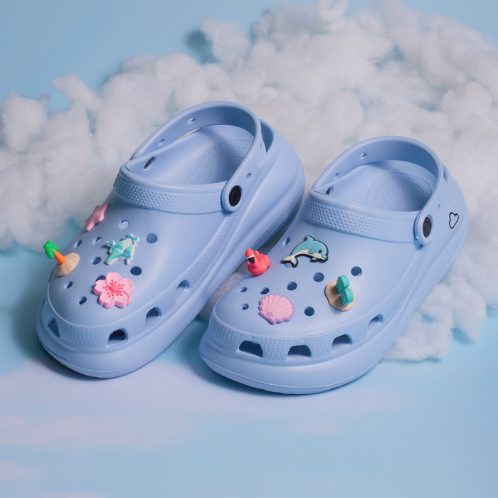 Clog Plataforma Verão (Acompanha 8 Pins Especiais)